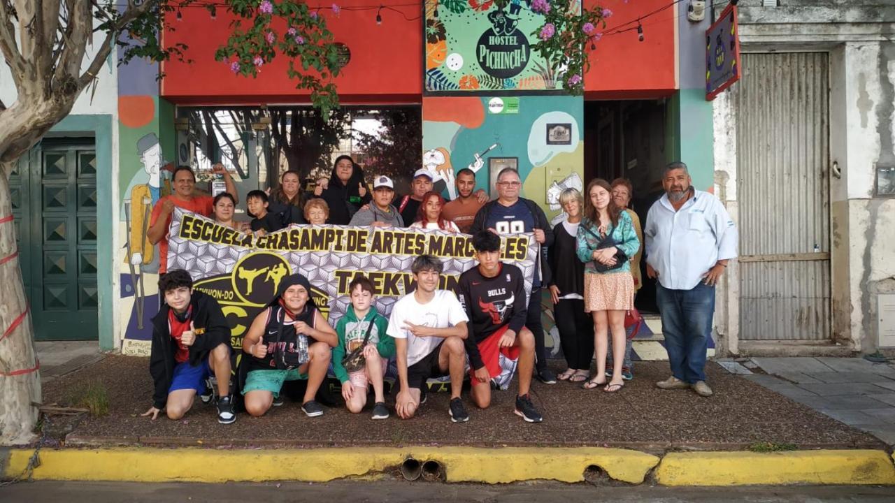 Hostel De Pichincha Gualeguaychú エクステリア 写真
