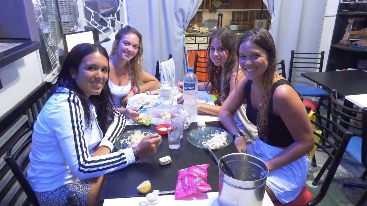 Hostel De Pichincha Gualeguaychú エクステリア 写真