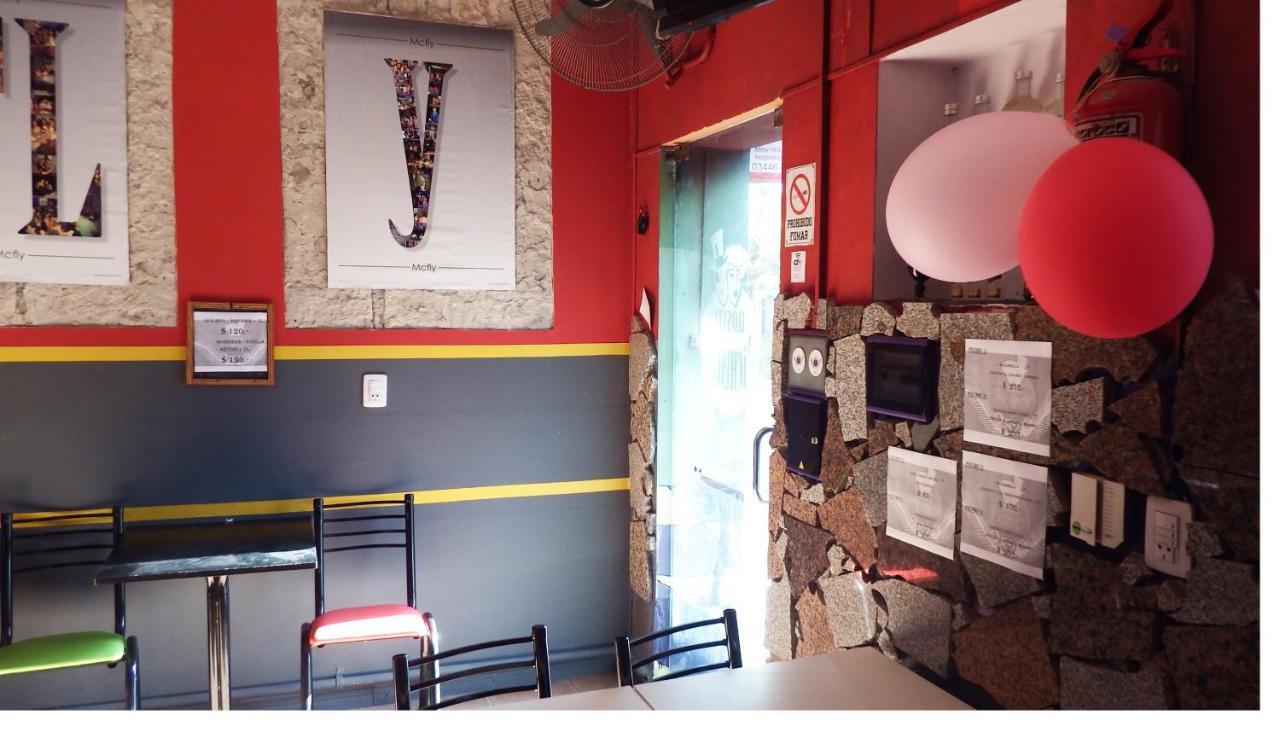 Hostel De Pichincha Gualeguaychú エクステリア 写真