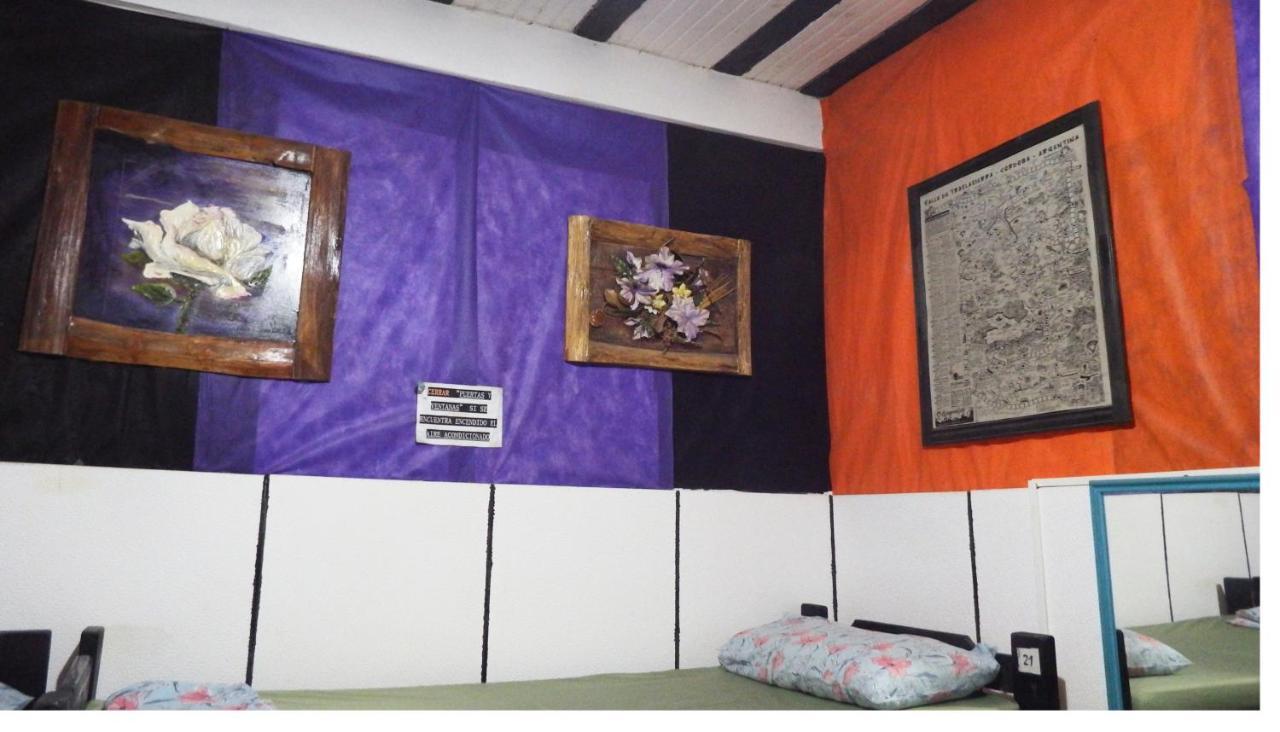 Hostel De Pichincha Gualeguaychú エクステリア 写真