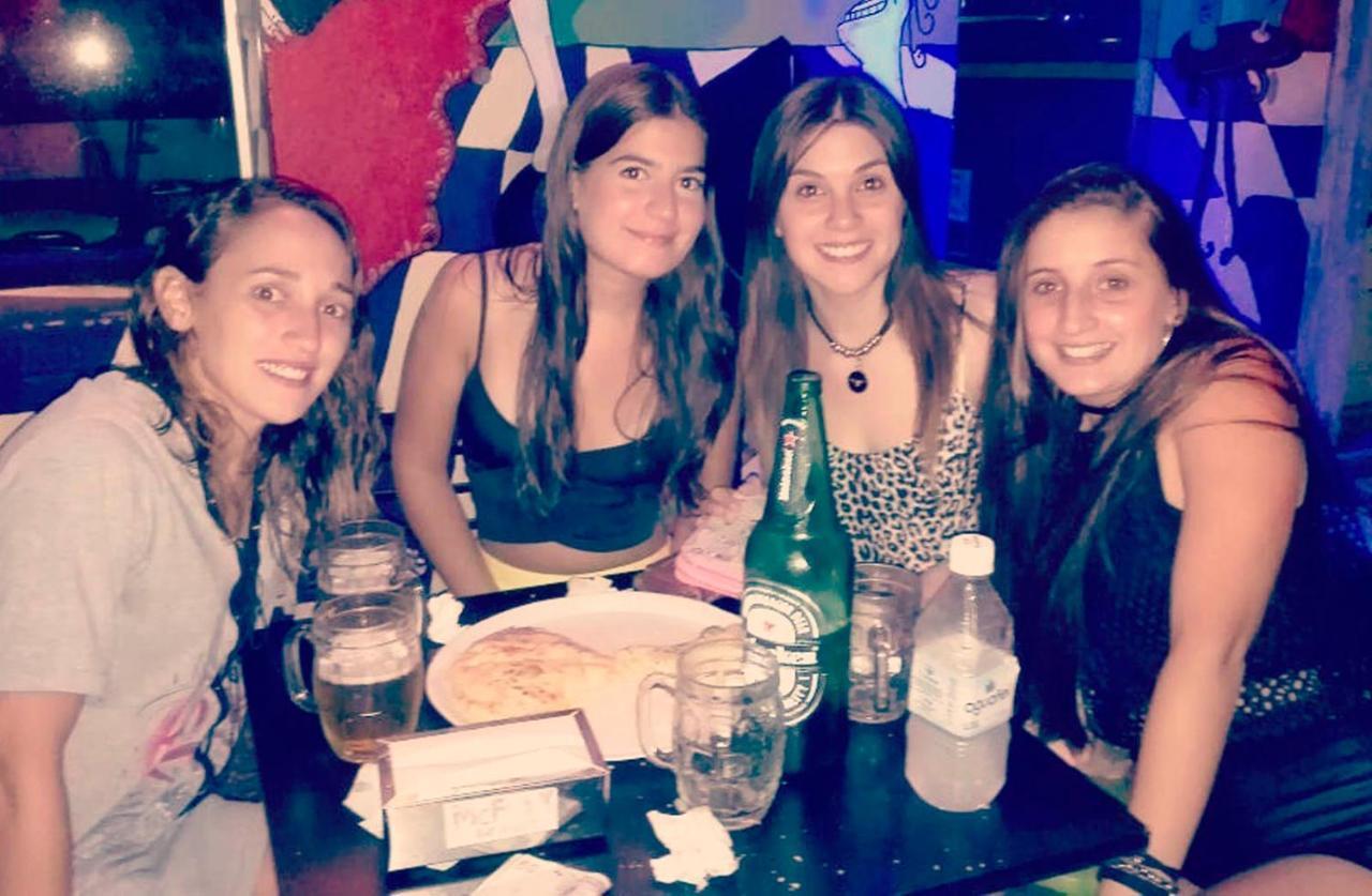 Hostel De Pichincha Gualeguaychú エクステリア 写真