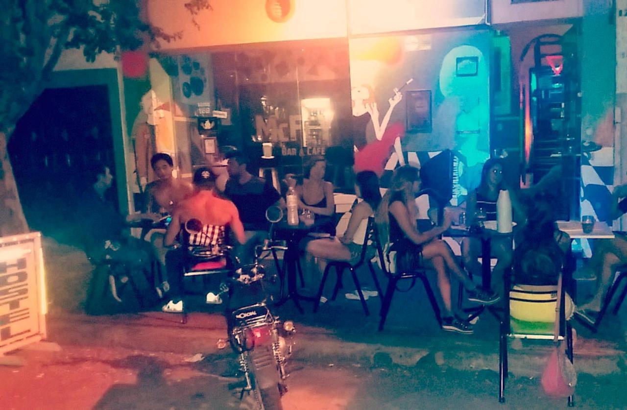 Hostel De Pichincha Gualeguaychú エクステリア 写真